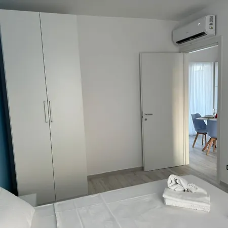 Sunshine Luxury - Private Pool And - Lido
