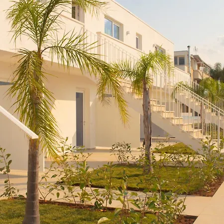 Sunshine Luxury - Private Pool And - Lido 4*