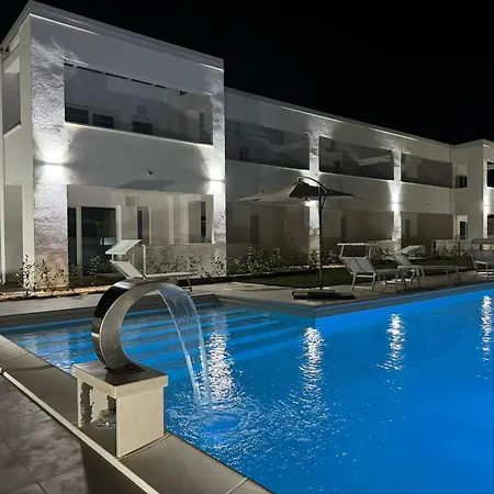 Aparthotel Sunshine Luxury - Private Pool And - Lido Policoro