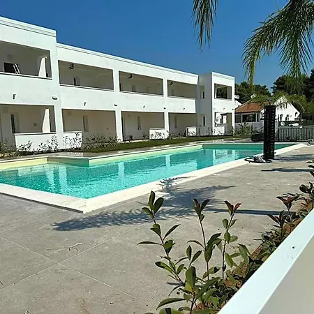 Aparthotel Sunshine Luxury - Private Pool And - Lido 4*